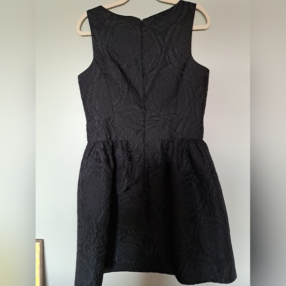 Stunning Taylor little black dress - Picture 5 of 6